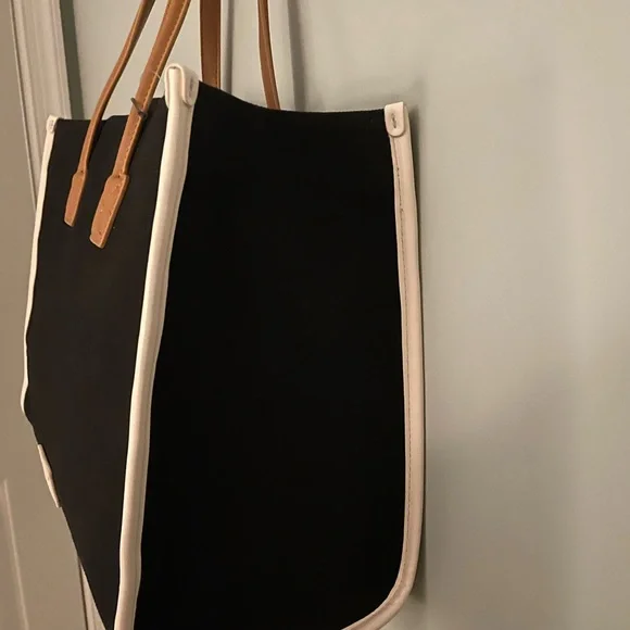 NWT Vince Camuto  Saly Blk Canvas, cream leather trim sides/bottom & ID beauty. - Picture 8 of 15